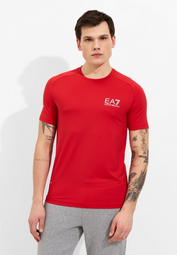 Футболка спортивная EA7