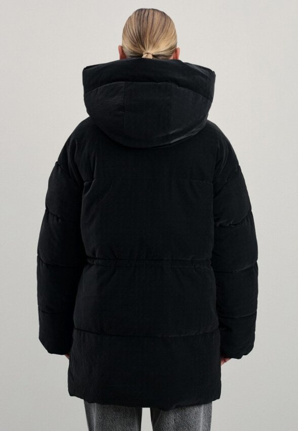 Пуховик Zarina