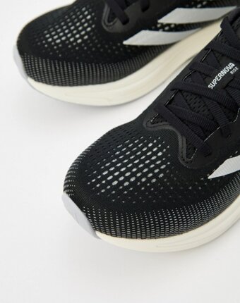 Кроссовки adidas женщинам