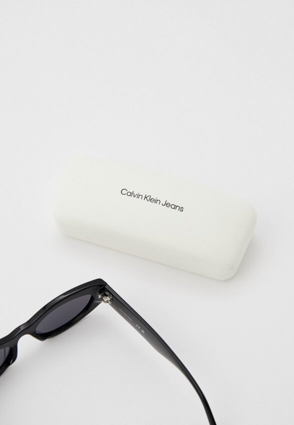 Очки солнцезащитные Calvin Klein Jeans