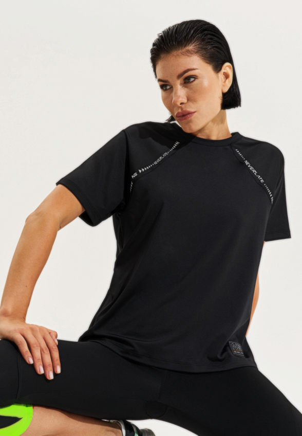 Футболка Neverlate