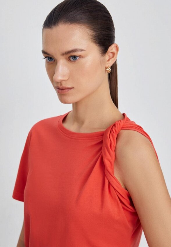 Футболка Finn Flare