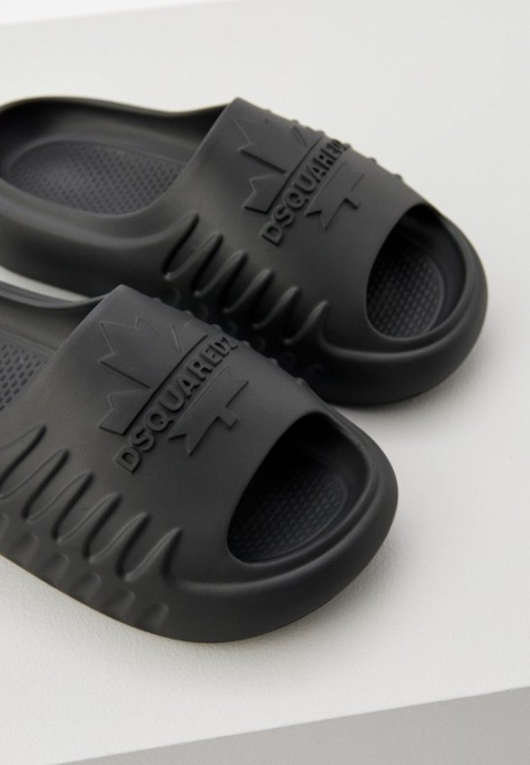 Сланцы Dsquared2