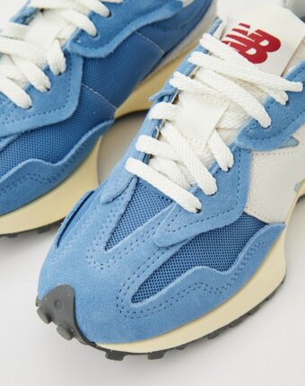 Кроссовки New Balance женщинам
