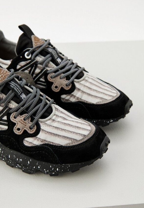 Кроссовки Flower Mountain