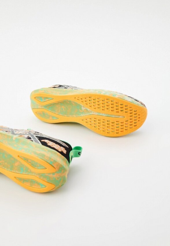 Кроссовки ASICS