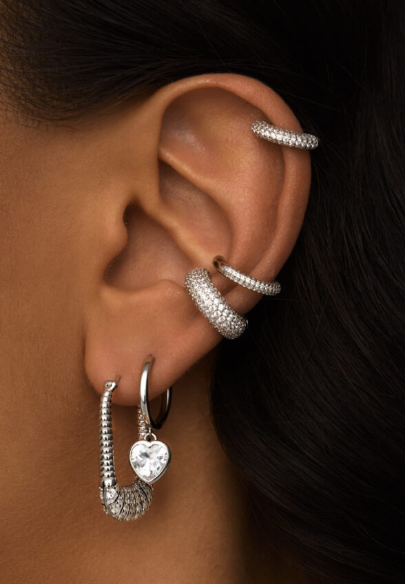 Серебряный базовый кафф с фианитами MIE