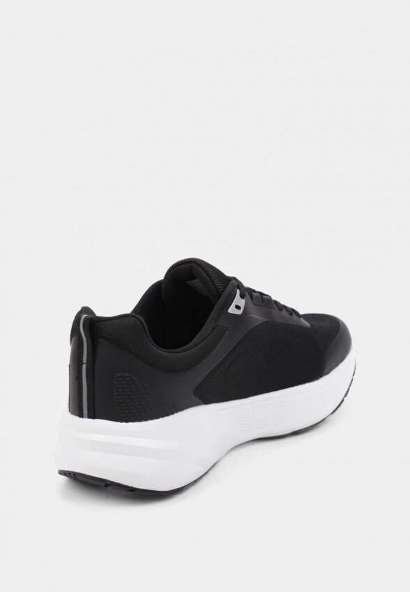 Кроссовки Kari