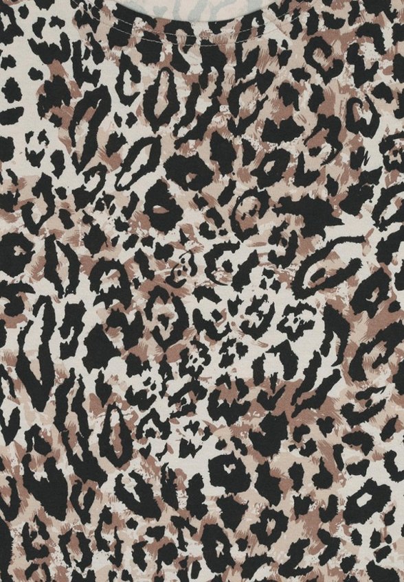 Футболка Апрель