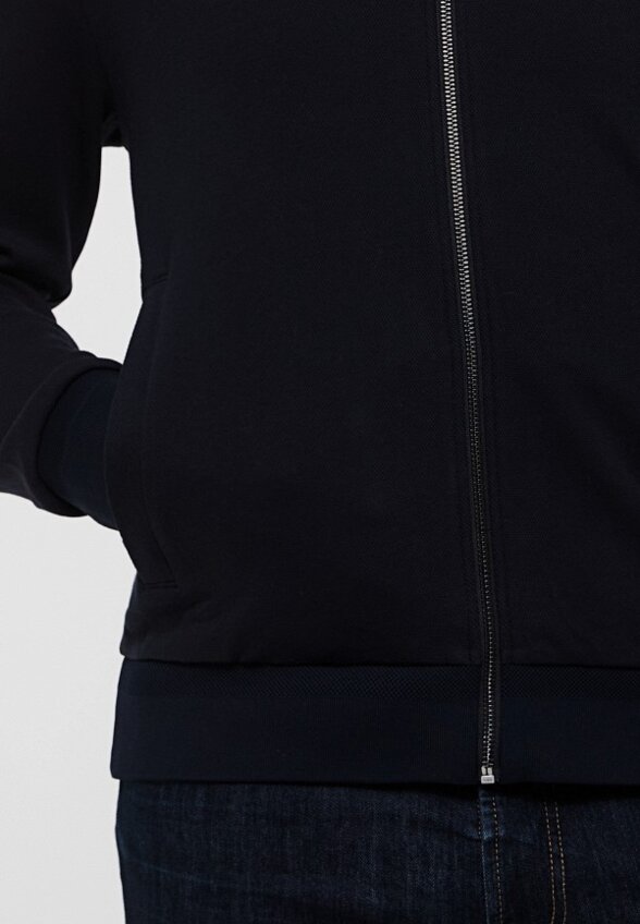 Олимпийка Boss