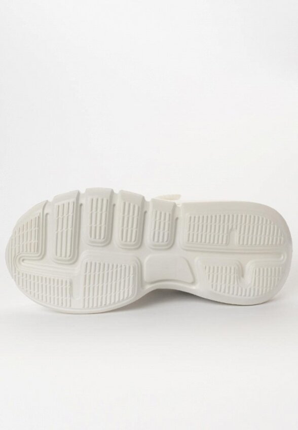 Кроссовки Tikkago