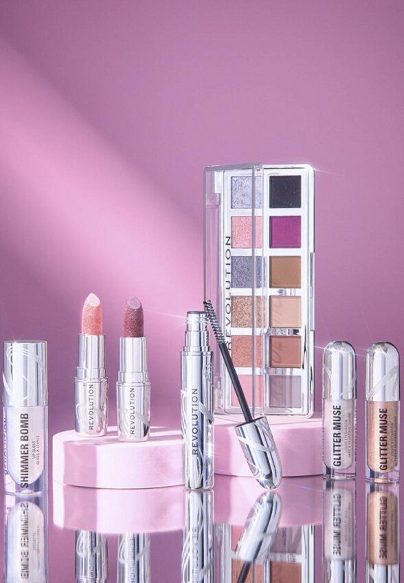 Блеск для губ Revolution