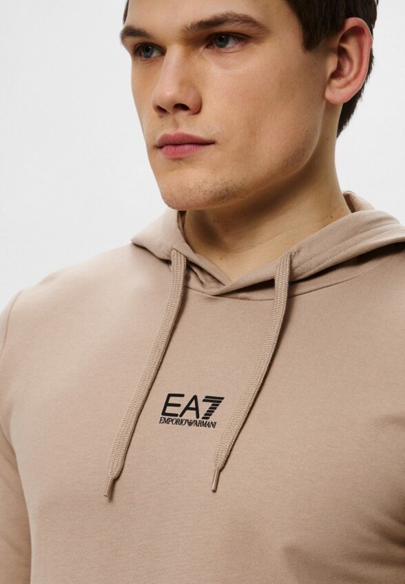 Худи EA7