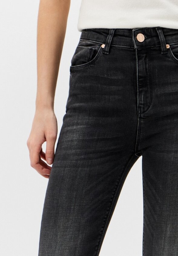 Джинсы Hiddenbrand