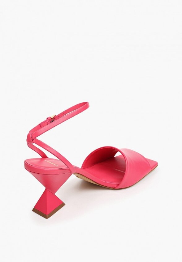 Босоножки Carrano