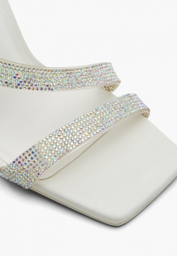 Сабо Call It Spring