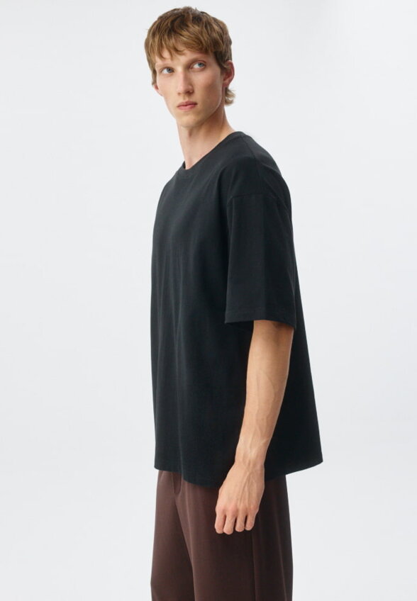 Базовая футболка MAX OVERSIZE FIT