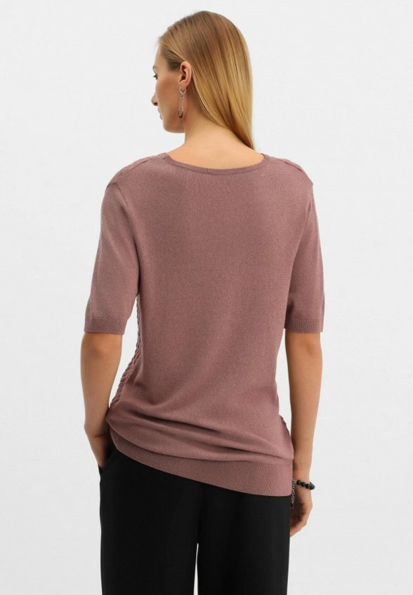 Джемпер Nominee