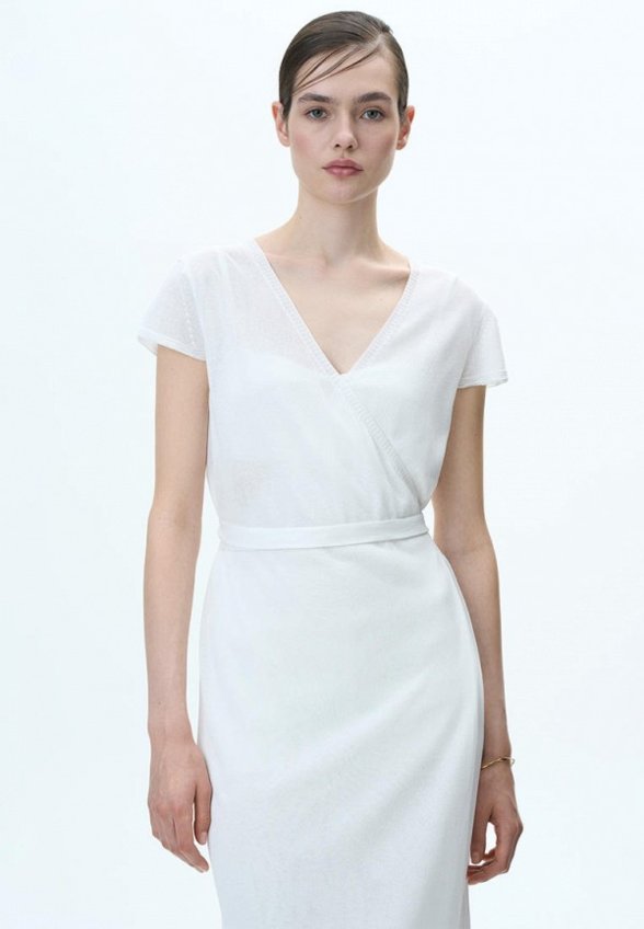 Платье Brusnika