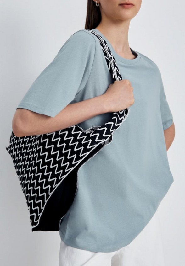 Футболка Finn Flare