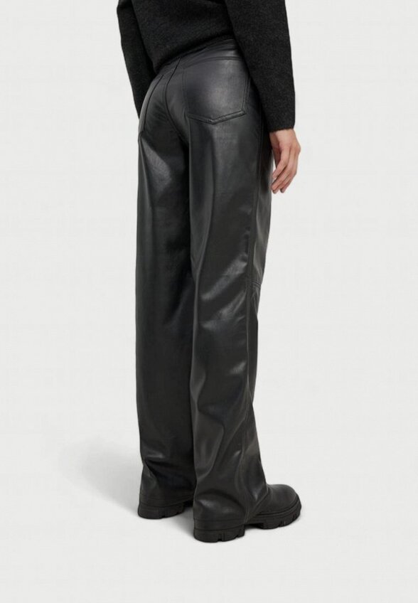 Брюки Terranova