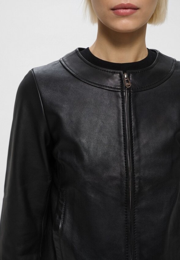 Куртка кожаная Trussardi