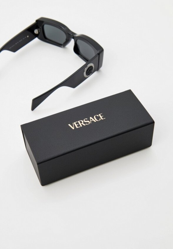 Очки солнцезащитные Versace
