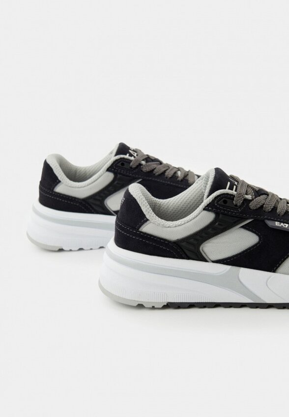 Кроссовки EA7