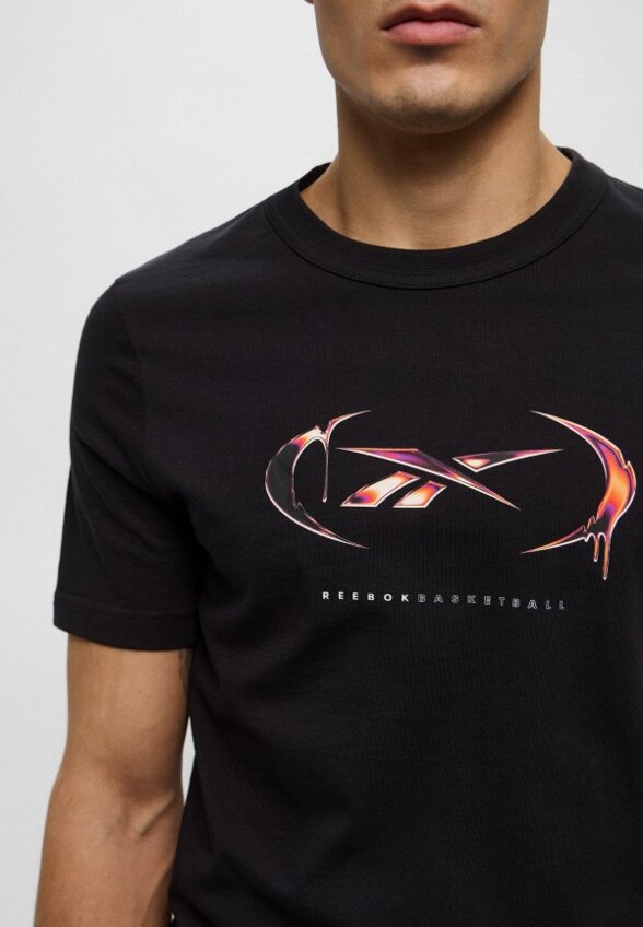 Футболка Reebok