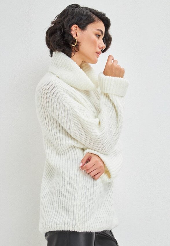 Свитер To Molly from James