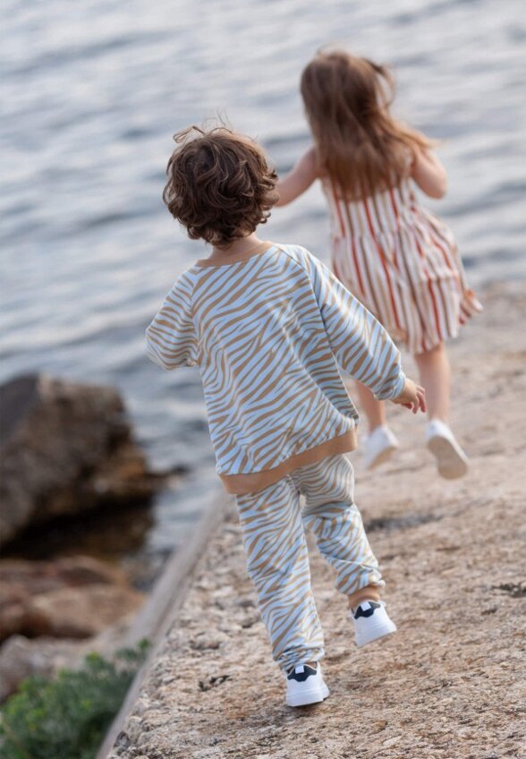 Свитшот Mjolk