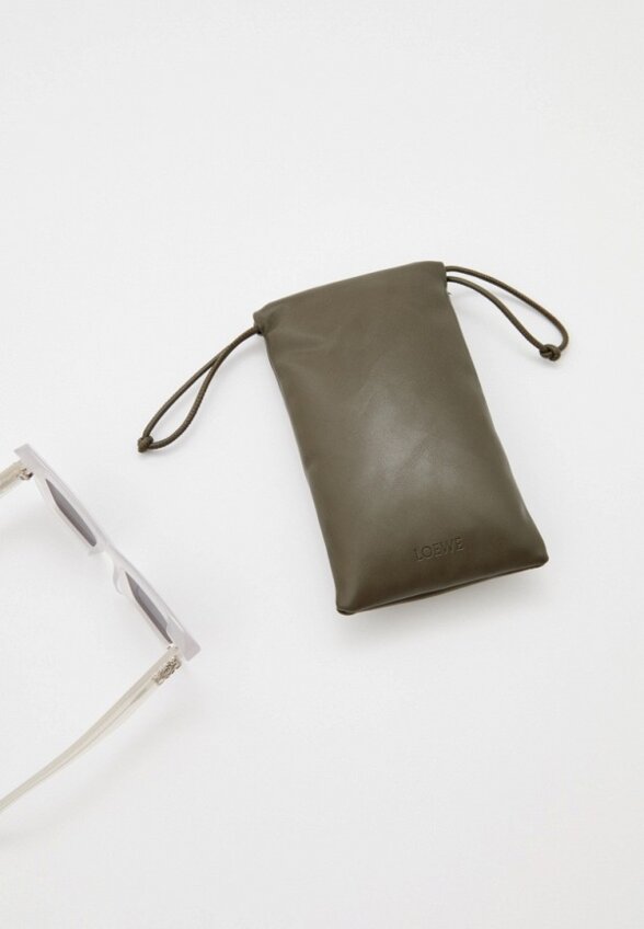 Очки солнцезащитные Loewe