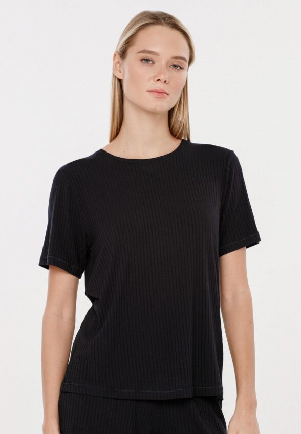 Футболка Wild Orchid