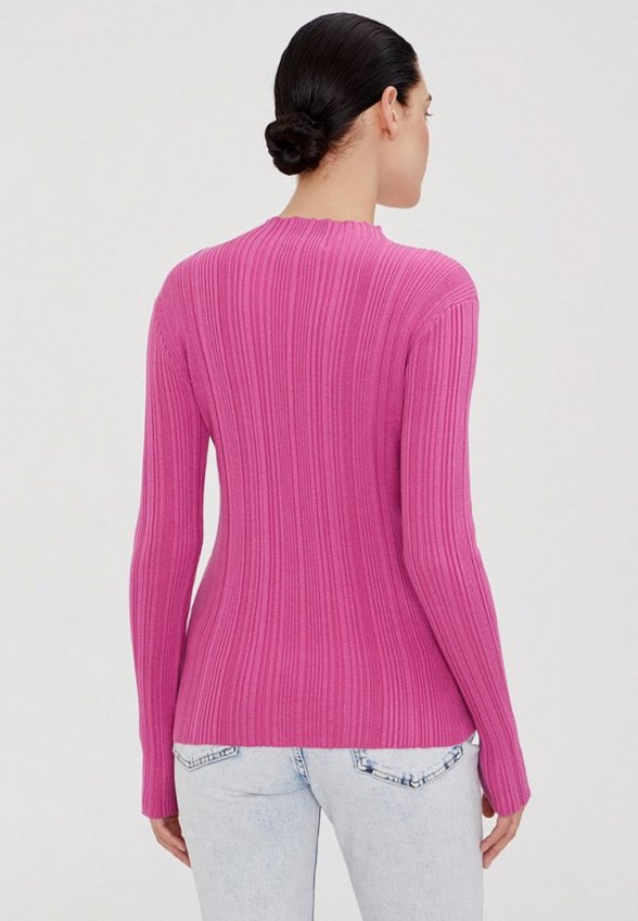 Джемпер To Be Blossom