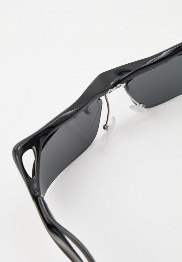 Очки солнцезащитные Prada