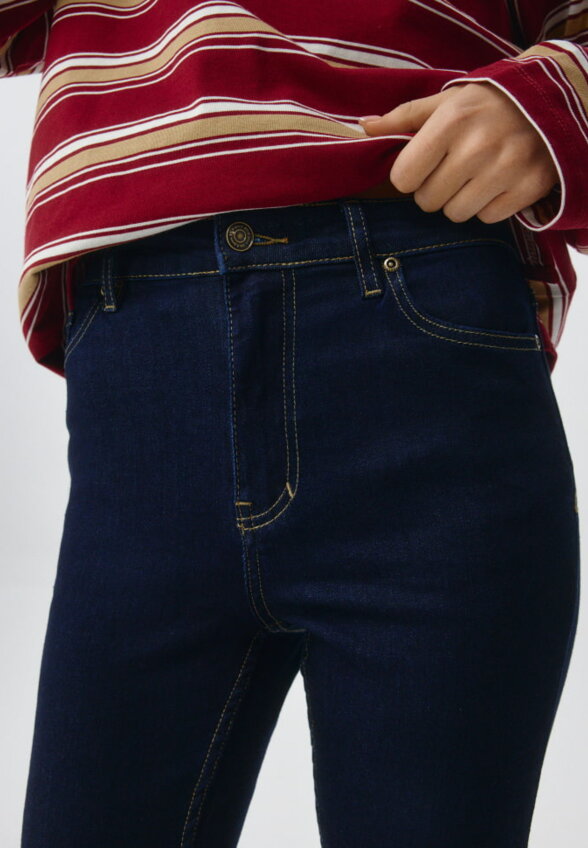 Джинсы Bootcut