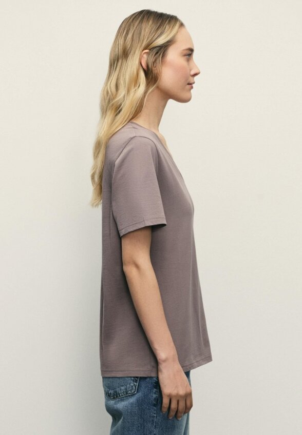 Футболка Zarina