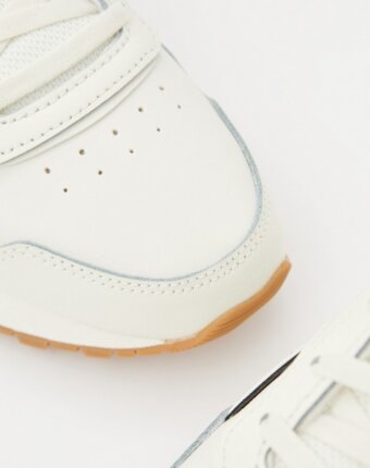 Кроссовки Reebok женщинам