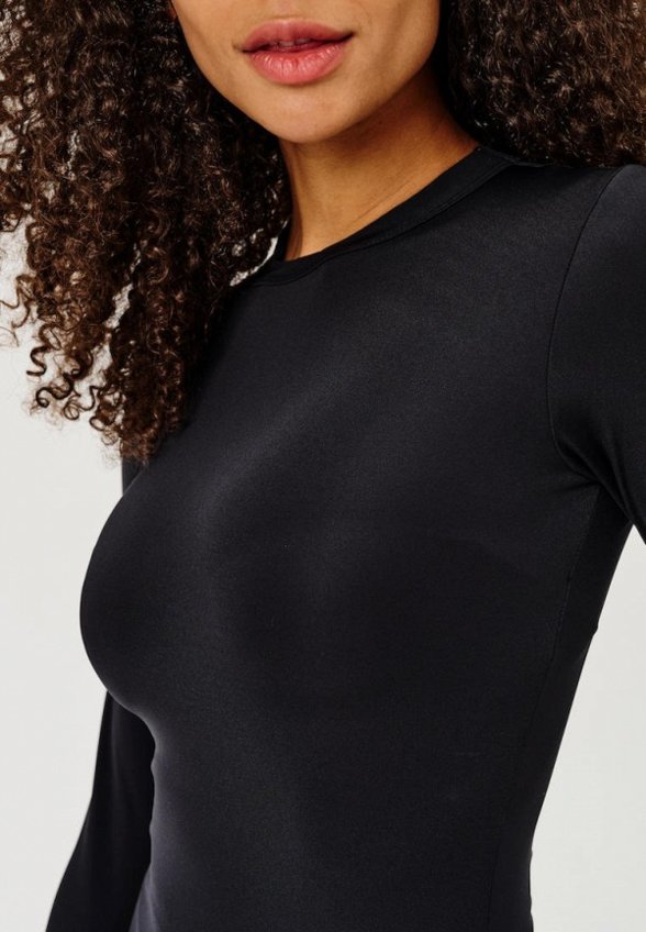 Лонгслив спортивный Jolifashn