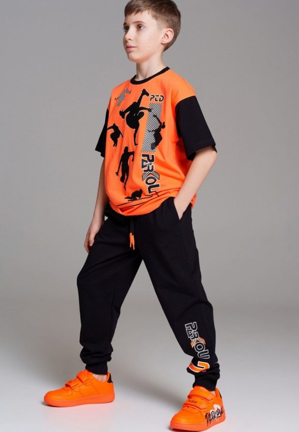 Футболка и брюки PlayToday