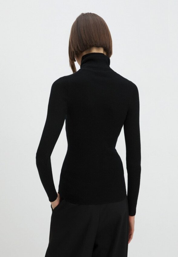 Водолазка Maison David