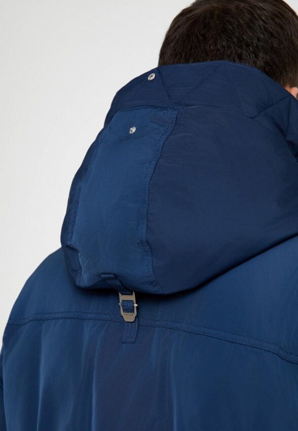 Пуховик Finn Flare