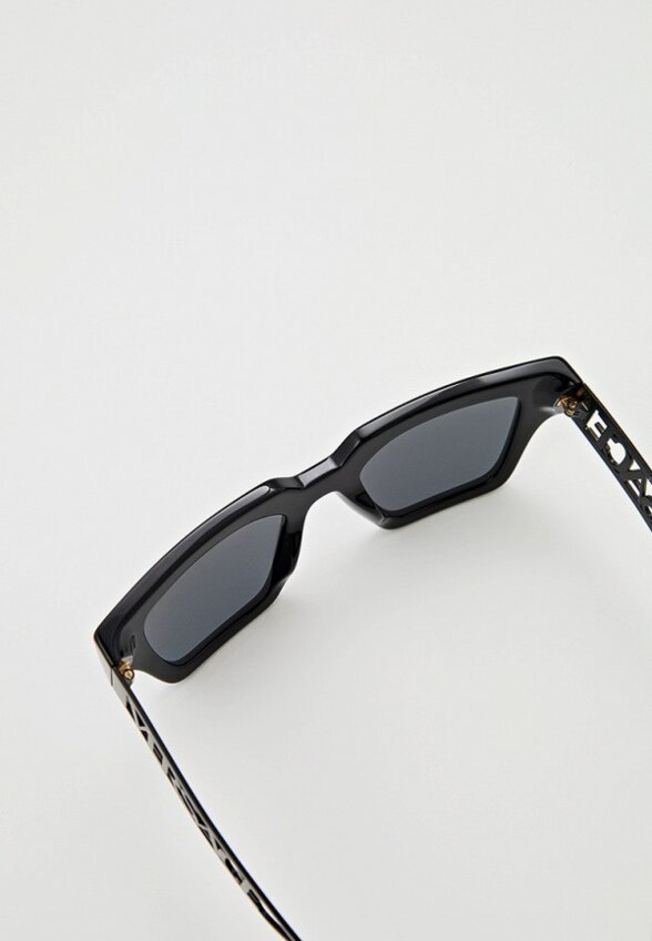 Очки солнцезащитные Versace