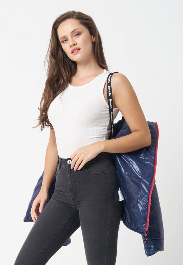 Пуховик Bench