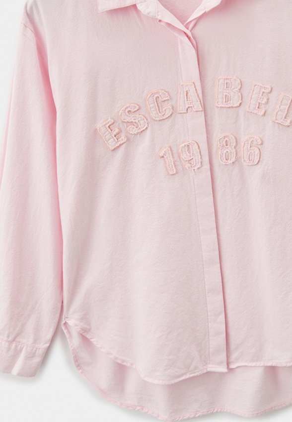 Рубашка и джинсы Escabel