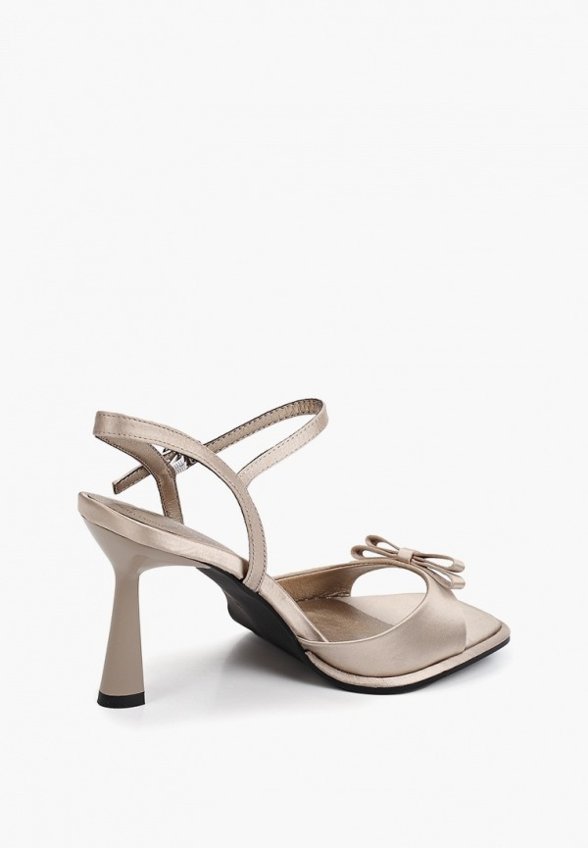 Босоножки Betsy