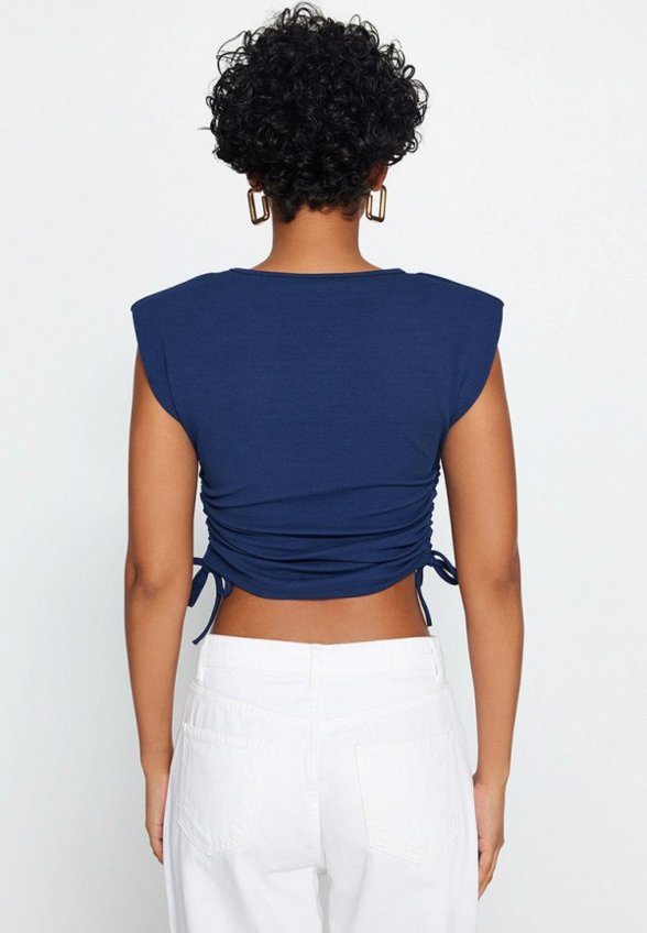 Футболка Trendyol