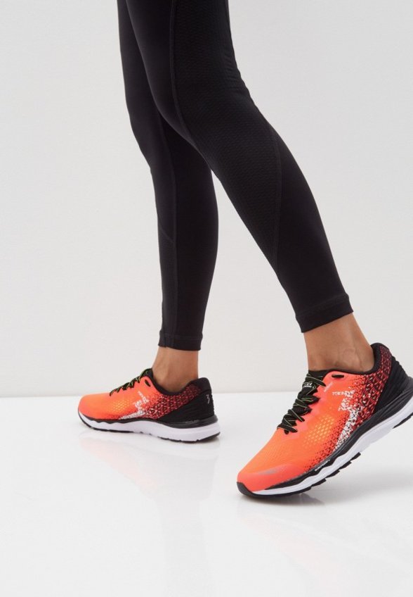 Кроссовки 361