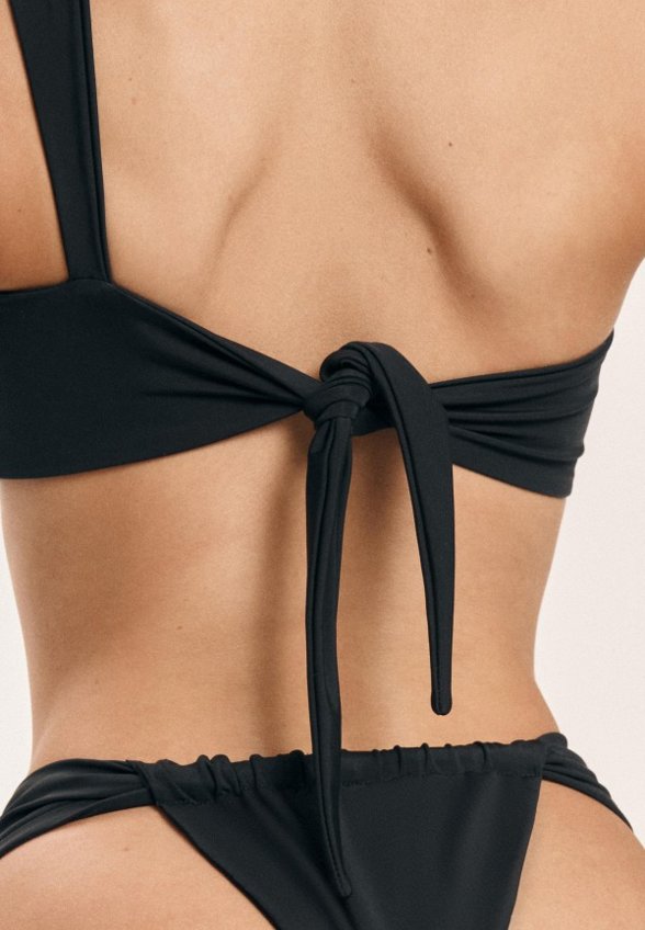 Купальник Embody