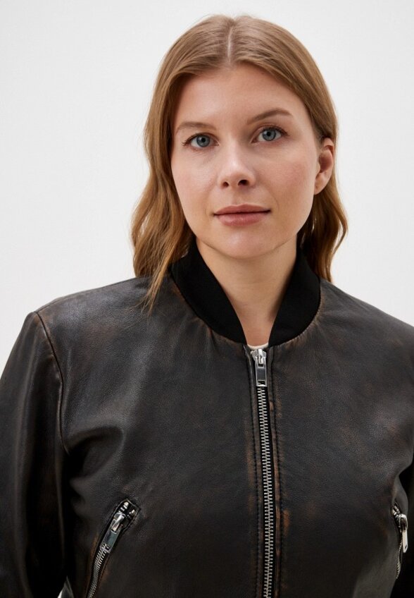 Бомбер Снежная Королева